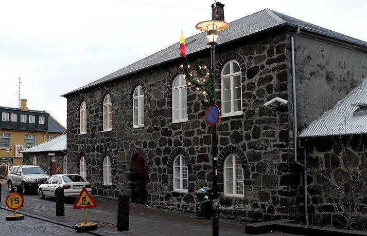Hegningarhúsið á Skólavörðustíg er elsta fangelsið á Íslandi. Það er oft kallað Nían.