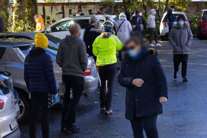 Rúmlega þrjú þúsund manns héldu í sýnatöku á Suðurlandsbraut 34 í fyrradag. 