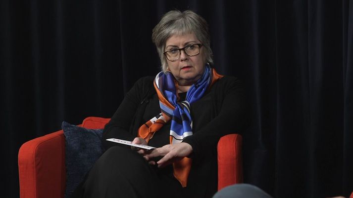 Salbjörg Bjarnadóttir segir að skólakerfið hér á landi mætti halda betur um systkini langveikra og fatlaðra barna, sem oft þurfi stuðning með heimanámið.