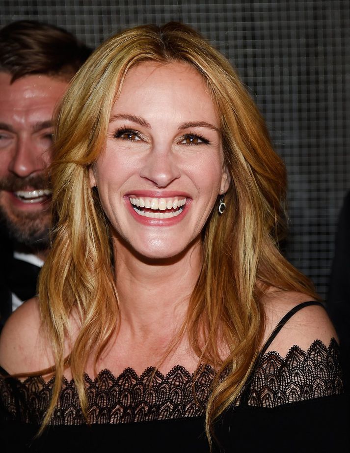 Hin 49 ára gamla Julia Roberts er fegursta kona heims að mati tímaritsins People.