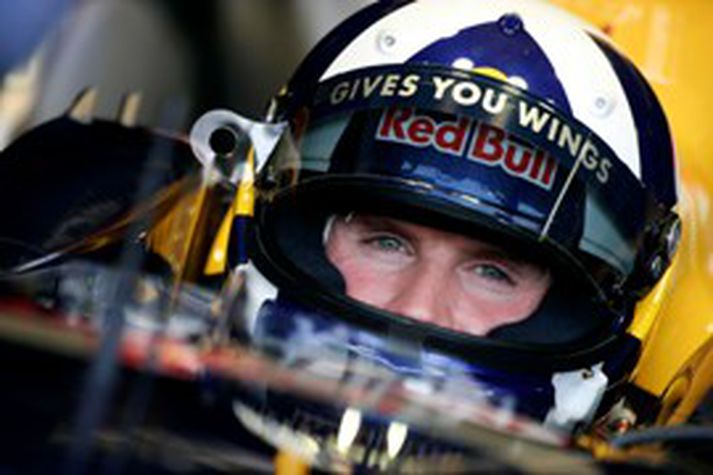 David Coulthard vill vera áfram hjá Red Bull