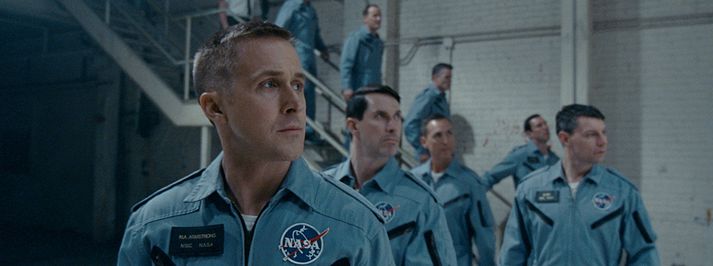 Ryan Gosling leikur geimfarann Neil Armstrong í myndinni.