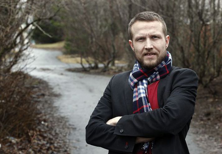Trommarinn knái hefur minnkað við sig í vinnu vegna gigtarvandamála sem hafa hrjáð hann í áratug.fréttablaðið/anton