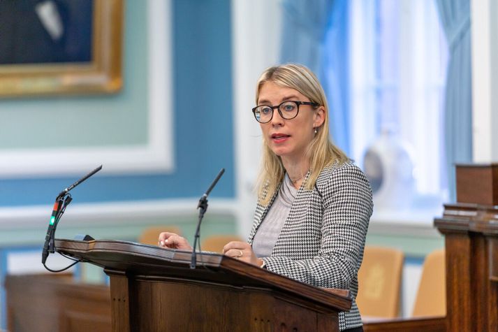 Diljá Mist Einarsdóttir er komin í veikindaleyfi.