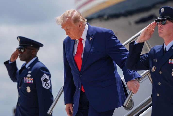Donald Trump, forseti Bandaríkjanna, segist vonsvikinn með leiðtoga Húta.