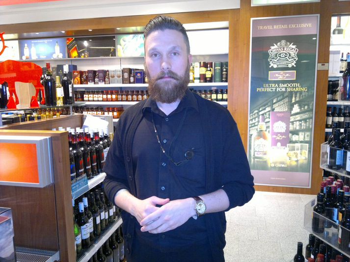 Jóhann Jóhannsson var í góðum gír þegar blaðamaður hitti hann í Leifsstöð í morgun.