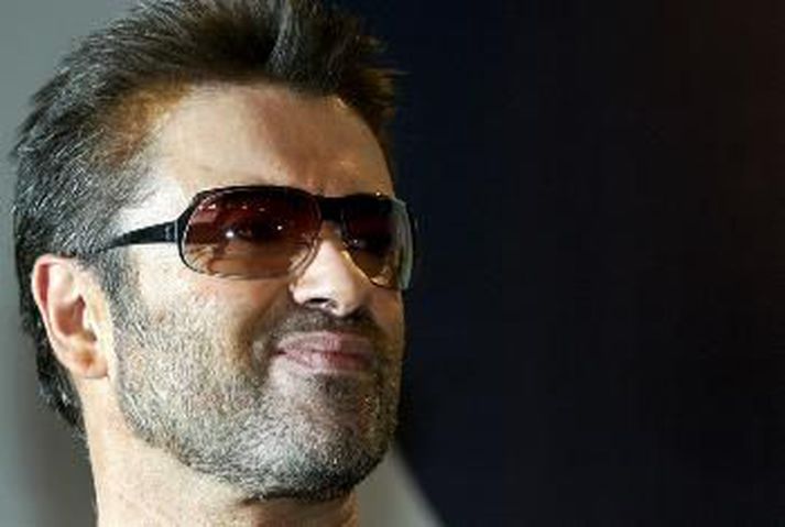 George Michael og félagi hans í Wham, sem enginn man hvað heitir, eiga mest spilaða jólalagið í Bretlandi.