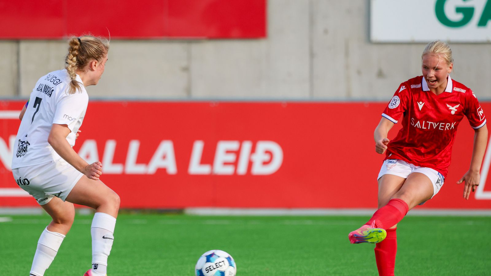 Valur - Grindavík/Njarðvík | Ný­liðarnir heim­sækja Hlíðar­enda