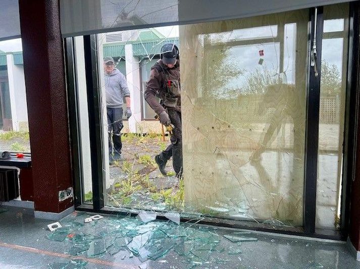 Umtalsverð eignaspjöll voru framin á klaustrinu.