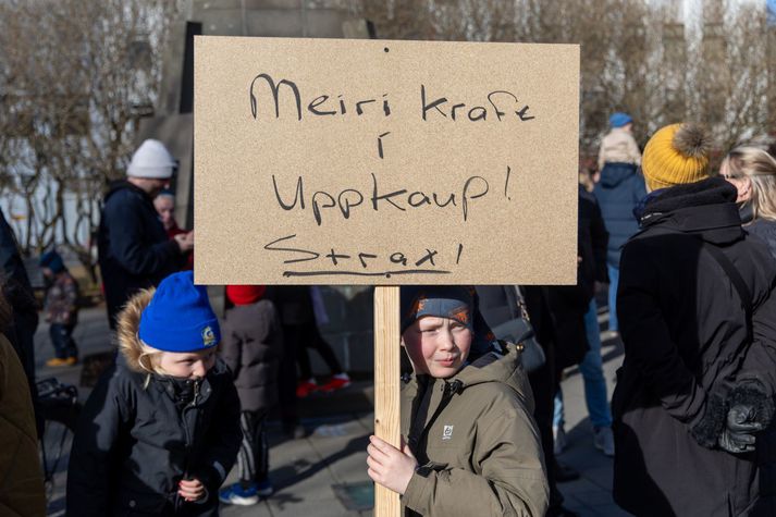 Grindvíkingar eru margir ósáttir við gang uppkaupanna og hafa mótmælt á Austurvelli. Myndin var tekin á síðustu mótmælum. 