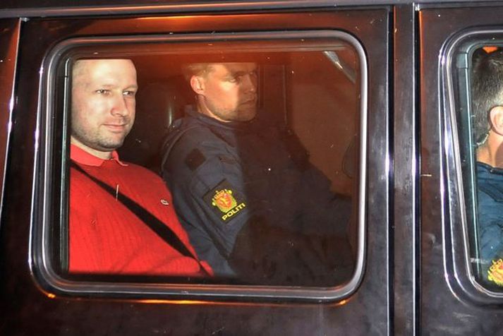 Breivik kemur fyrir dómara stuttu eftir voðaverkin