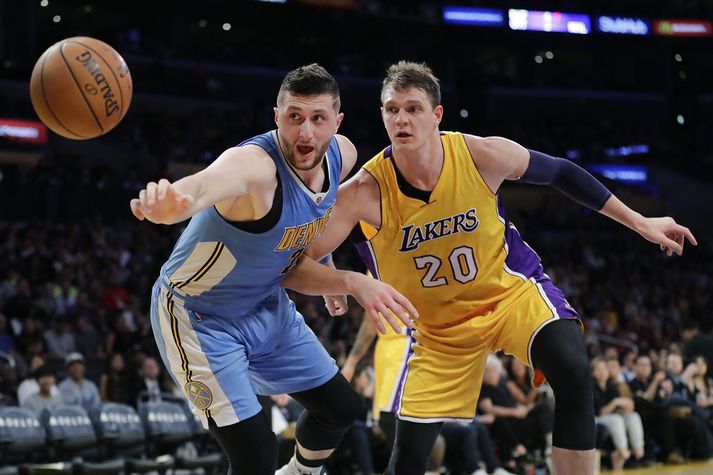 Barist í leik Nuggets og Lakers í nótt