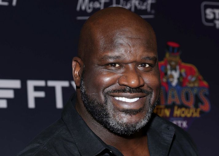 Shaquille O'Neal er vinsæll ekki bara af því að hann var frábær leikmaður og er mjög skemmtilegur maður. Hann er líka með hjartað á réttum stað.