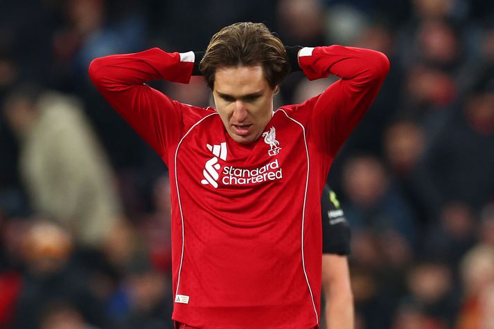 Federico Chiesa fær að margra mati ósanngjarna meðferð hjá Arne Slot, knattspyrnustjóra Liverpool.