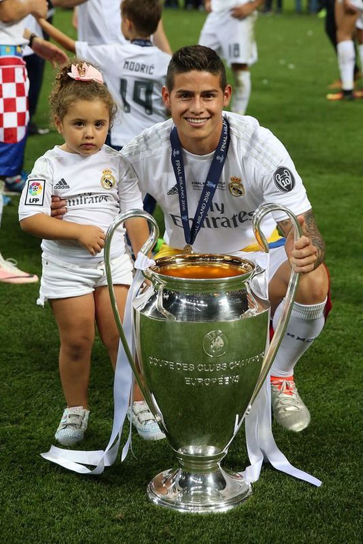 James Rodríguez fagnar sigri í Meistaradeildinni með dóttur sinni