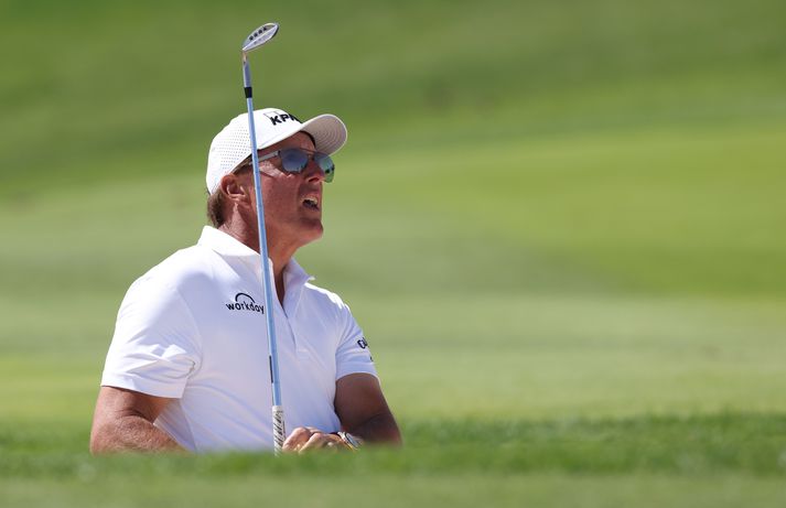 Phil Mickelson mun ekki verja titilinn á PGA meistaramótinu.