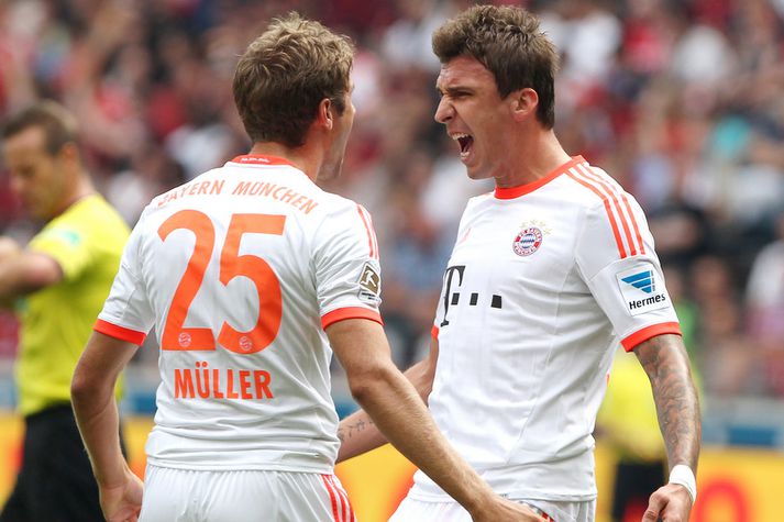 Mario Mandzukic fagnar sigurmarki sínu.