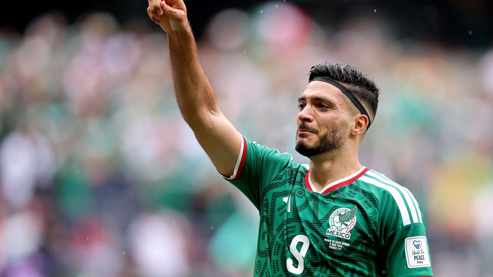 Grét af gleði þegar Mexíkó byrjaði HM á sigri á ní