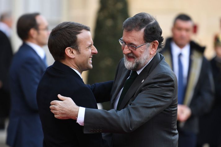 Macron tók vel á móti Mariano Rajoy, forsætisráðherra Spánar. Nordicphotos/AFP