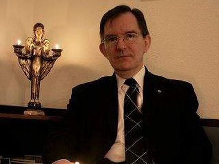 Hr. Karl Sigurbjörnsson, biskup.