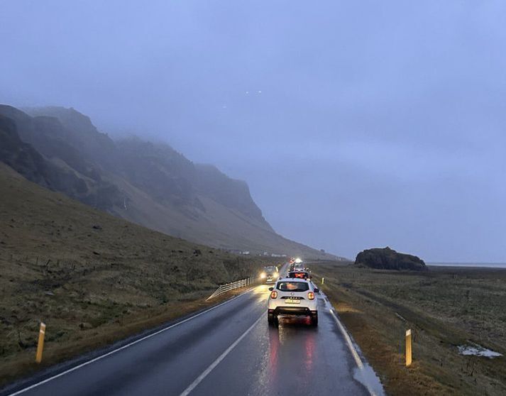 Myndin er frá því í desember þegar grjót féll á veginn. Enginn slasaðist.