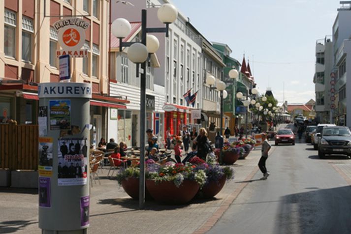 Akureyringar eru duglegir að flykkjast á kjörstað.