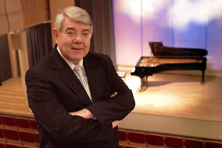 Jónas í Salnum í Kópavogi þar sem hann spilaði oftsisnnis. Hann var heiðursborgari Kópavogs.