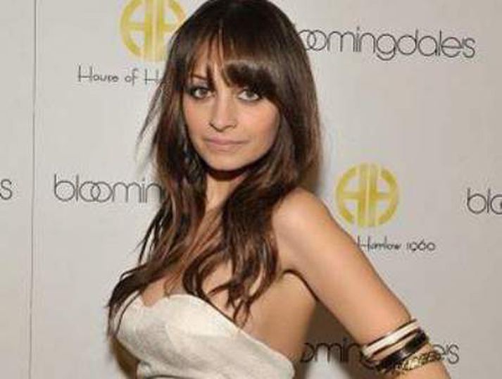 Nýtt útlit Nicole Richie skartaði nýrri hárgreiðslu á frumsýningu skartgripalínu sinnar.