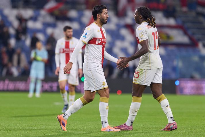 Mikael Egill Ellertsson og félagar stríddu toppliðinu en gerðu ekki nóg til að fá stig.