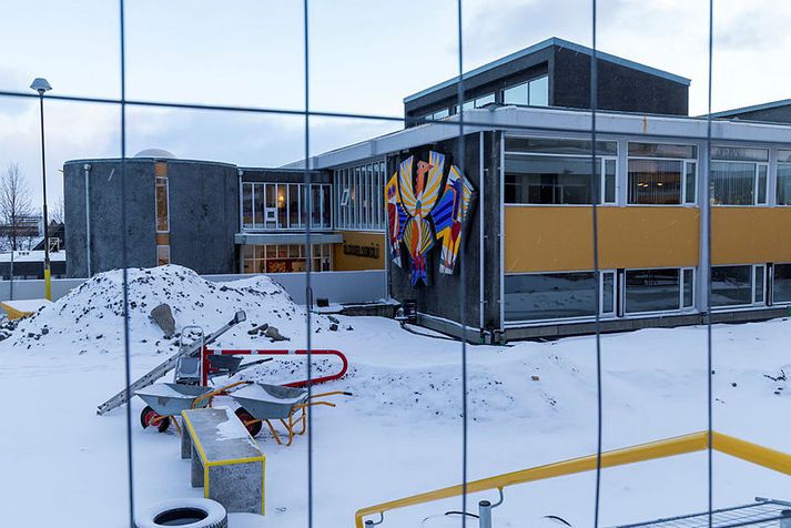 Svona var umhorfs við lóð Ölduselsskóla í morgun.