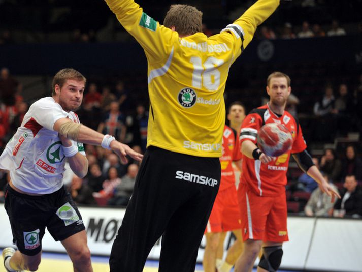 Bjarte Myrhol skorar hér á móti Íslandi á EM í Austurríki 2010.