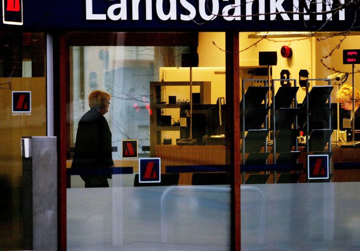 Landsbankinn gat ekki sýnt nein gögn sem staðfestu að greiðslumat hefði farið fram og voru ábyrgðarmenn leystir undan ábyrgð.