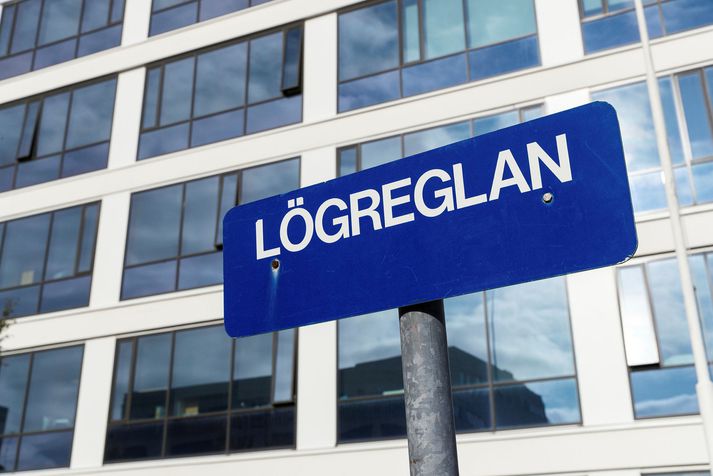 Lögreglan lýsti eftir manninum síðdegis í gær.