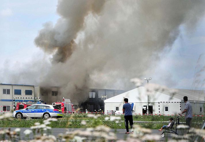 Að jafnaði beinist ofbeldið gagnvart flóttafólki og innflytjendum, utan og innan heimilis þeirra.