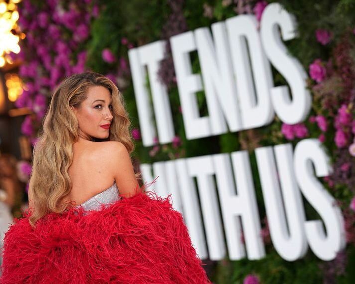 Blake Lively leikkona hefur höfðað mál gegn Justin Baldoni mótleikara sínum í It Ends With Us fyrir kynferðisáreitni við upptökur á kvikmyndinni. 