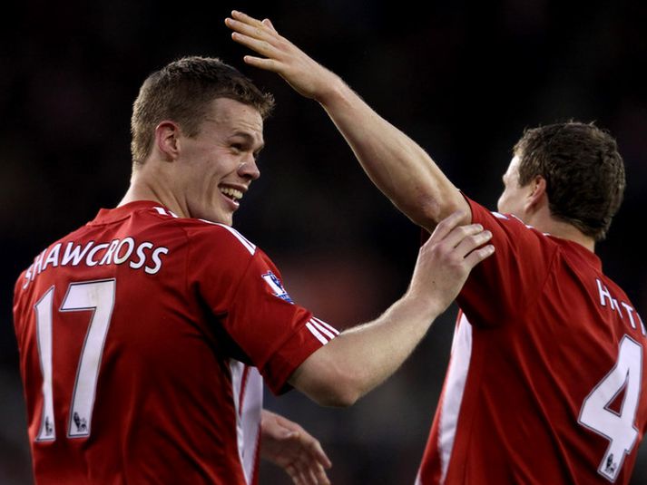 Ryan Shawcross fagnar marki sínu í kvöld.