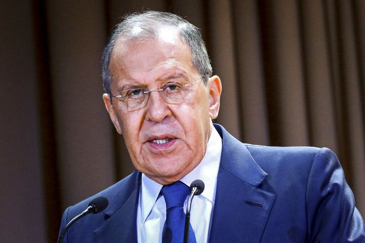 Sergei Lavrov, utanríkisráðherra Rússlands, tilkynntu um svar Rússa við refsiaðgerðum NATO í dag.