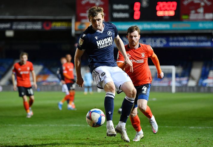 Úr leik Luton Town og Millwall.