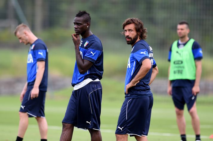 Andrea Pirlo og Mario Balotelli á æfingu á dögunum.