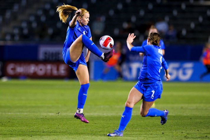 Glódís Perla Viggósdóttir í leik með íslenska landsliðinu á móti Nýja Sjálandi á SheBelievesCup.