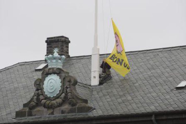 Haukur flaggaði Bónusfánanum og var handtekinn nokkrum dögum síðar.