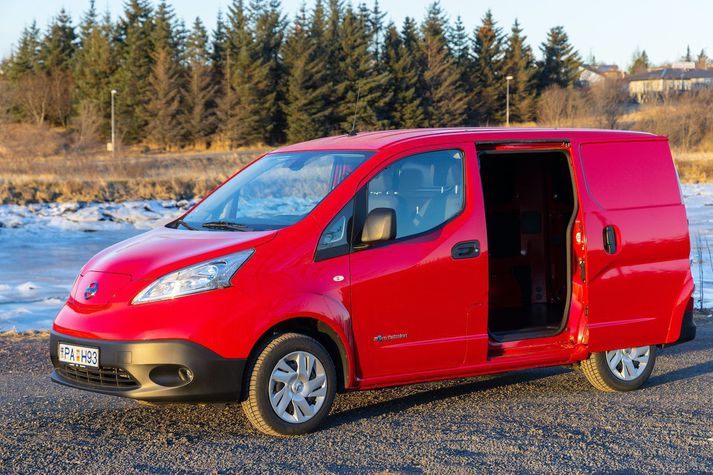 Nissan E-NV200.