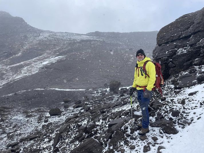 Einar er vanur göngumaður og óttast ekkert að ganga í erfiðu veðri í desember. 