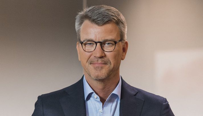 Anders Jensen forstjóri hefur verið látinn taka pokann sinn.