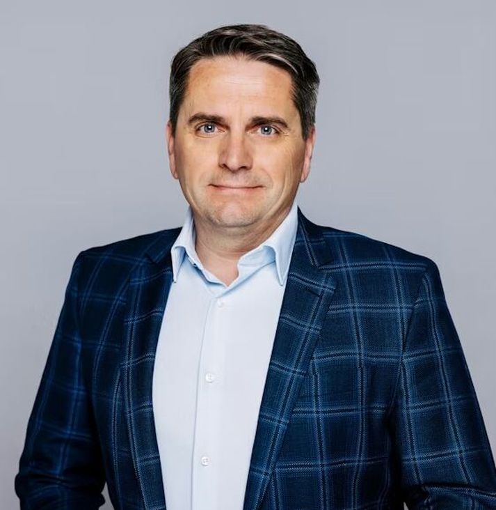 „Með því að festa gagngjaldið í fjölda hluta var algerlega opnað á áframhaldandi kaup Íslandsbanka á eigin bréfum, og beinlínis gert ráð fyrir slíkum kaupum,“ sagði Stefán Héðinn Stefánsson, stjórnarformaður Skaga, meðal annars í ræðu sinni á aðalfundi í dag. Hann var gagnrýninn á ákvörðun Íslandsbanka að setja fram kröfur um verulega breytta verðskilmála, sem hefðu ekki átt sér stoðir í samkomulagi félaganna, og orðið til þess að samrunaviðræðunum var slitið.