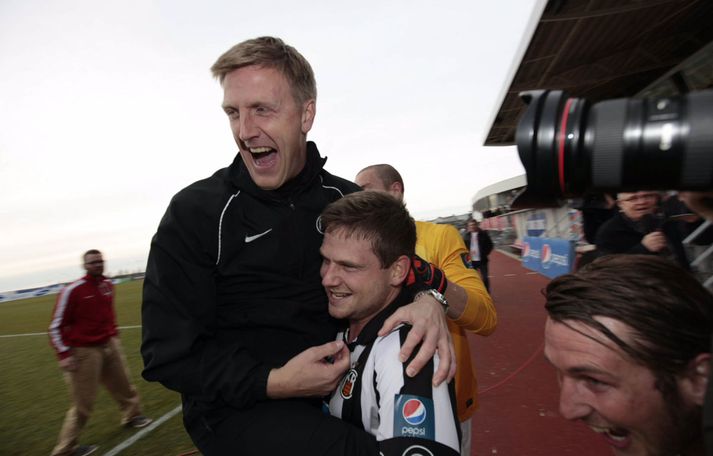 Rúnar Kristinsson, þjálfari KR, hafði ástæðu til að fagna í leikslok.