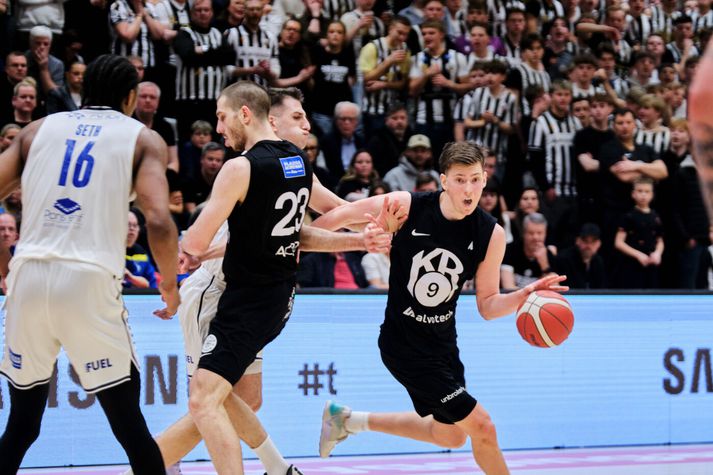 Stjarnan mætti KR í bikarúrslitaleik Vís bikarsins í körfubolta. KR-ingar fögnuðu sigri.