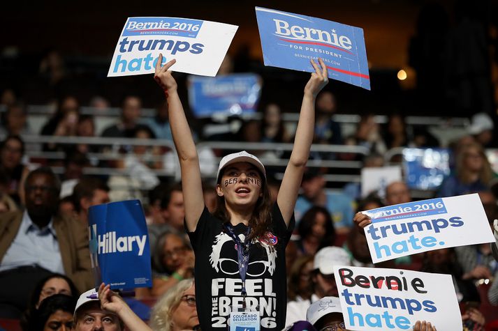 Stuðningsmenn Bernie Sanders ætla ekki að sætta sig við sigur Hillary Clinton.