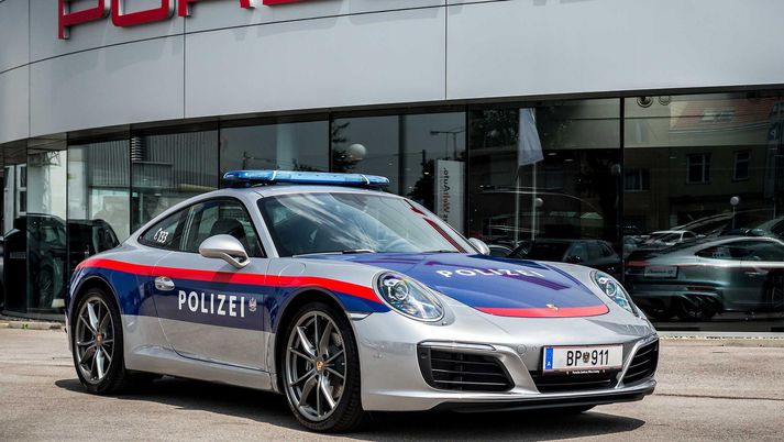 Laglegur Porsche 911 bíll austurrísku lögreglunnar.