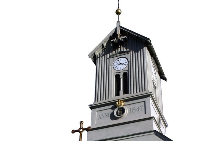 Turn Dómkirkjunnar í Reykjavík.